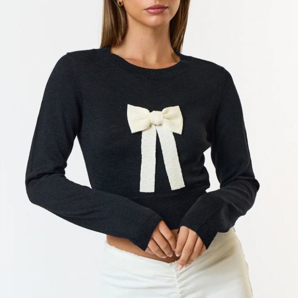 Blue Blush -- Cropped Black Sweater with Bow -- Size Medium
